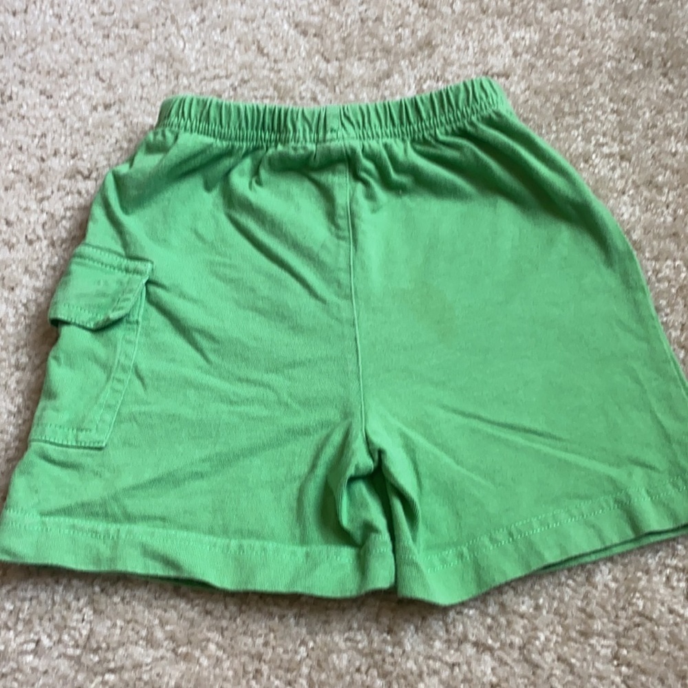Green baby boys shorts 18m - Picture 2 of 5